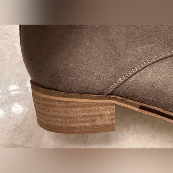 Corkys Hey Girl Totes Leopard Laces Booties Boots Size 8 Like New - Picture 7 of 15